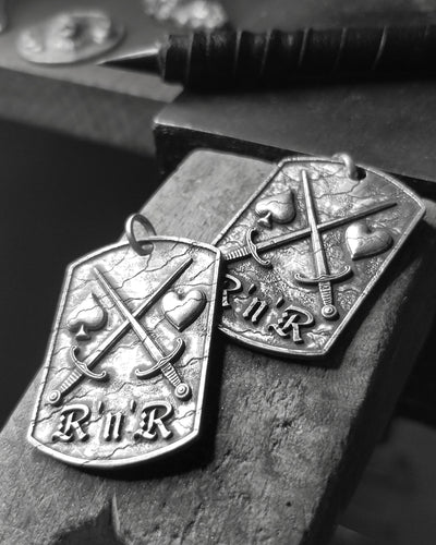 ROCK'N'ROLL SWORDS MEDAL