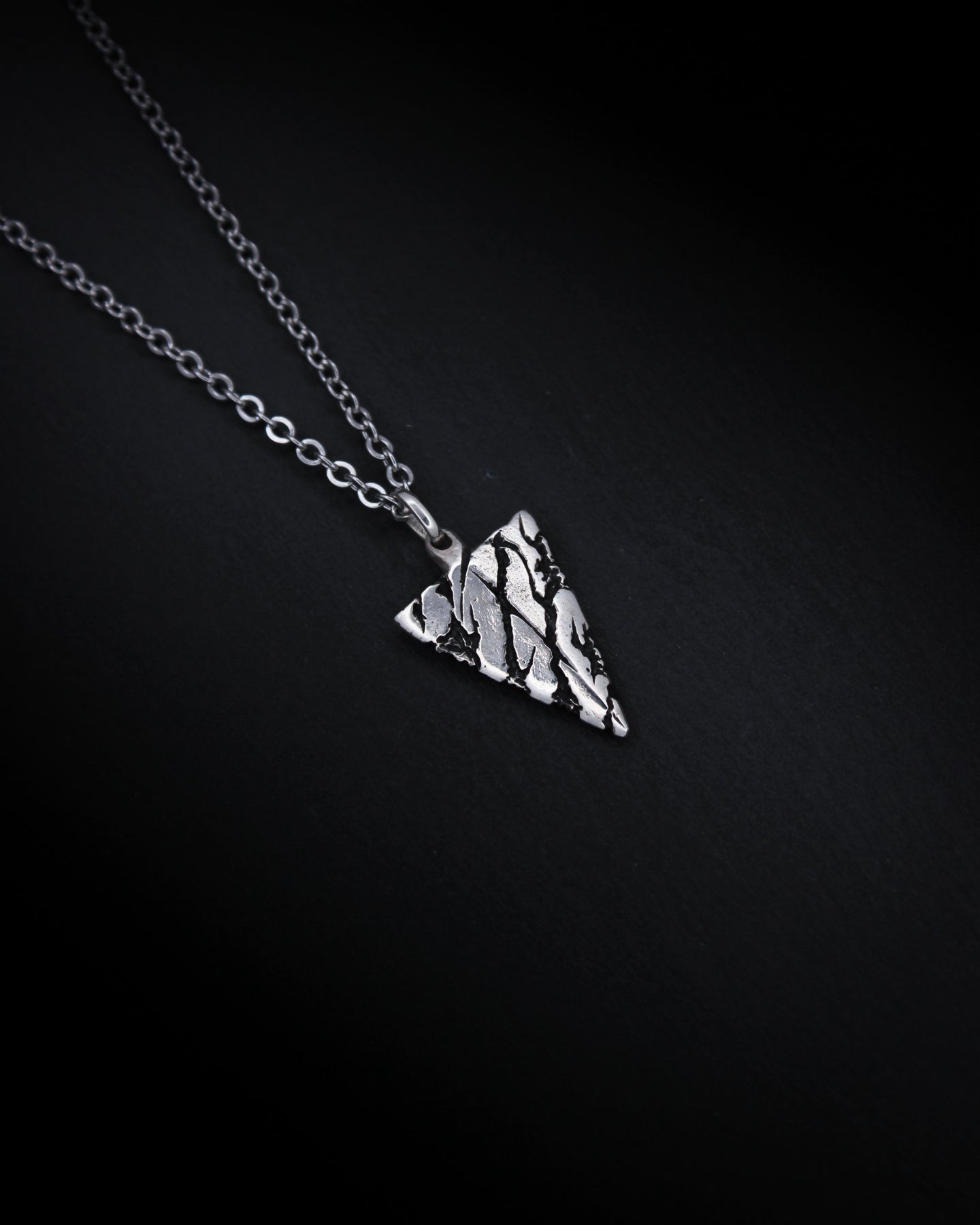 Collana con pendente a griglia geometrica Calvin Klein® | JM35000058000 Collana con pendente a griglia geometrica Calvin Klein® | JM35000058000