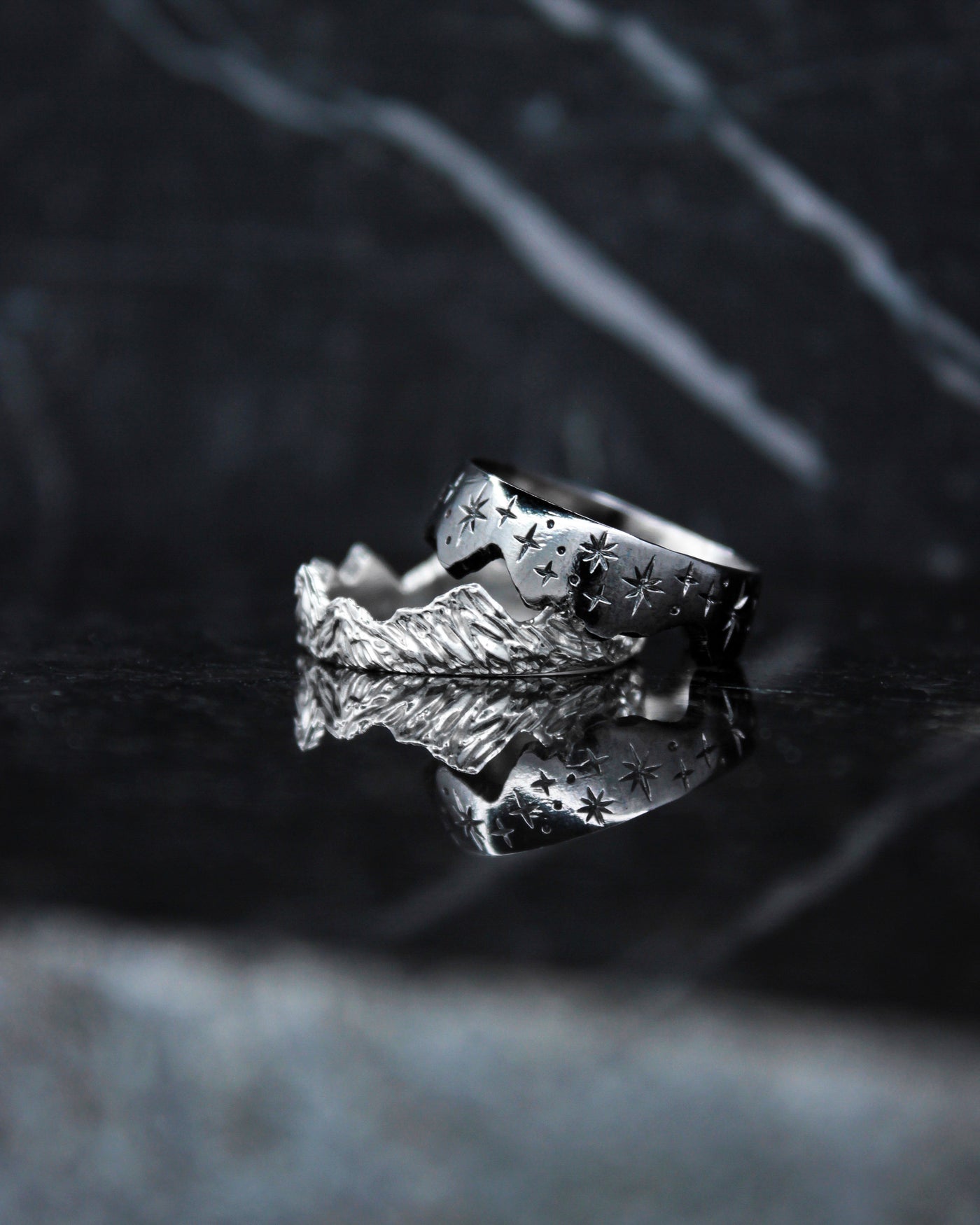 INTERLOCKING UNIVERSE RING